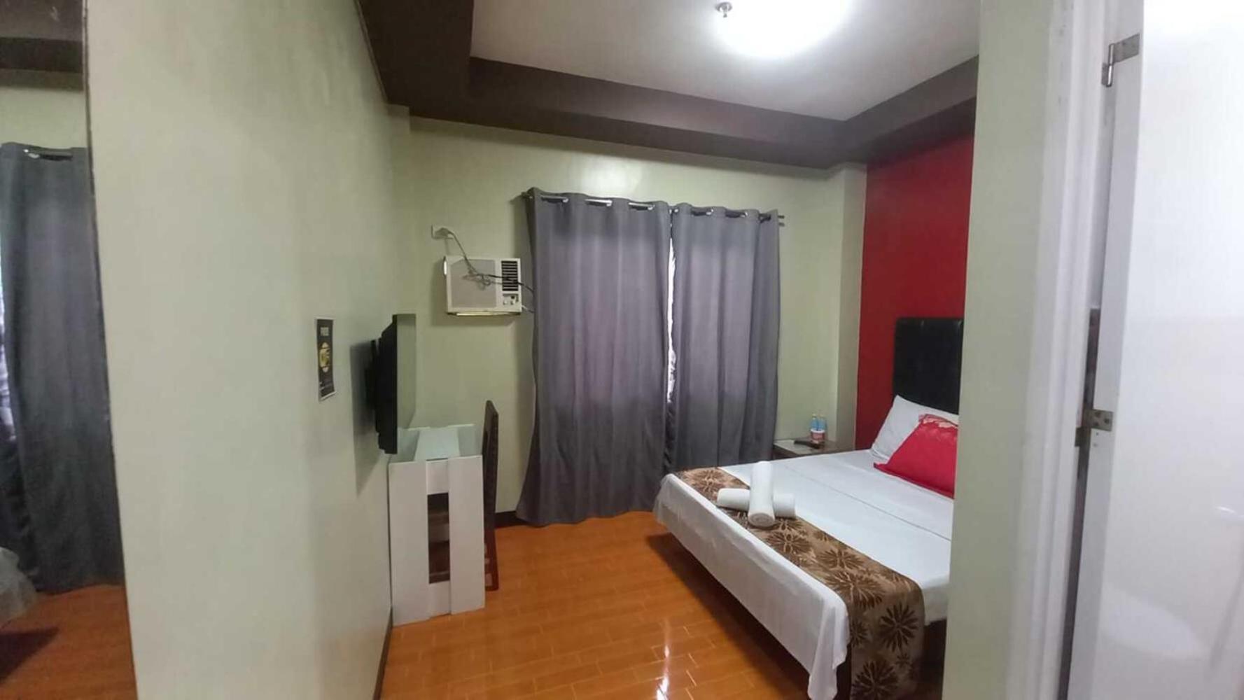 Oyo 1037 Lendes Tourist Inn Main Naga  Ngoại thất bức ảnh