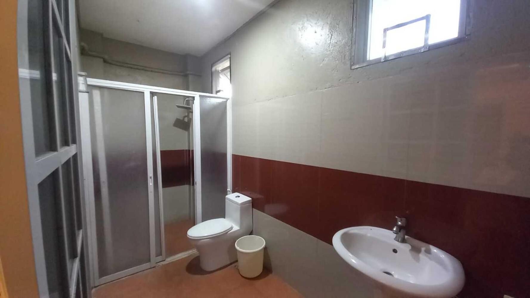 Oyo 1037 Lendes Tourist Inn Main Naga  Ngoại thất bức ảnh